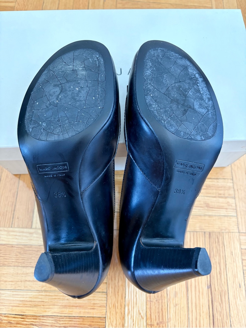 Marc Jacobs Black Bow Leather Pumps - Picture 4 of 6